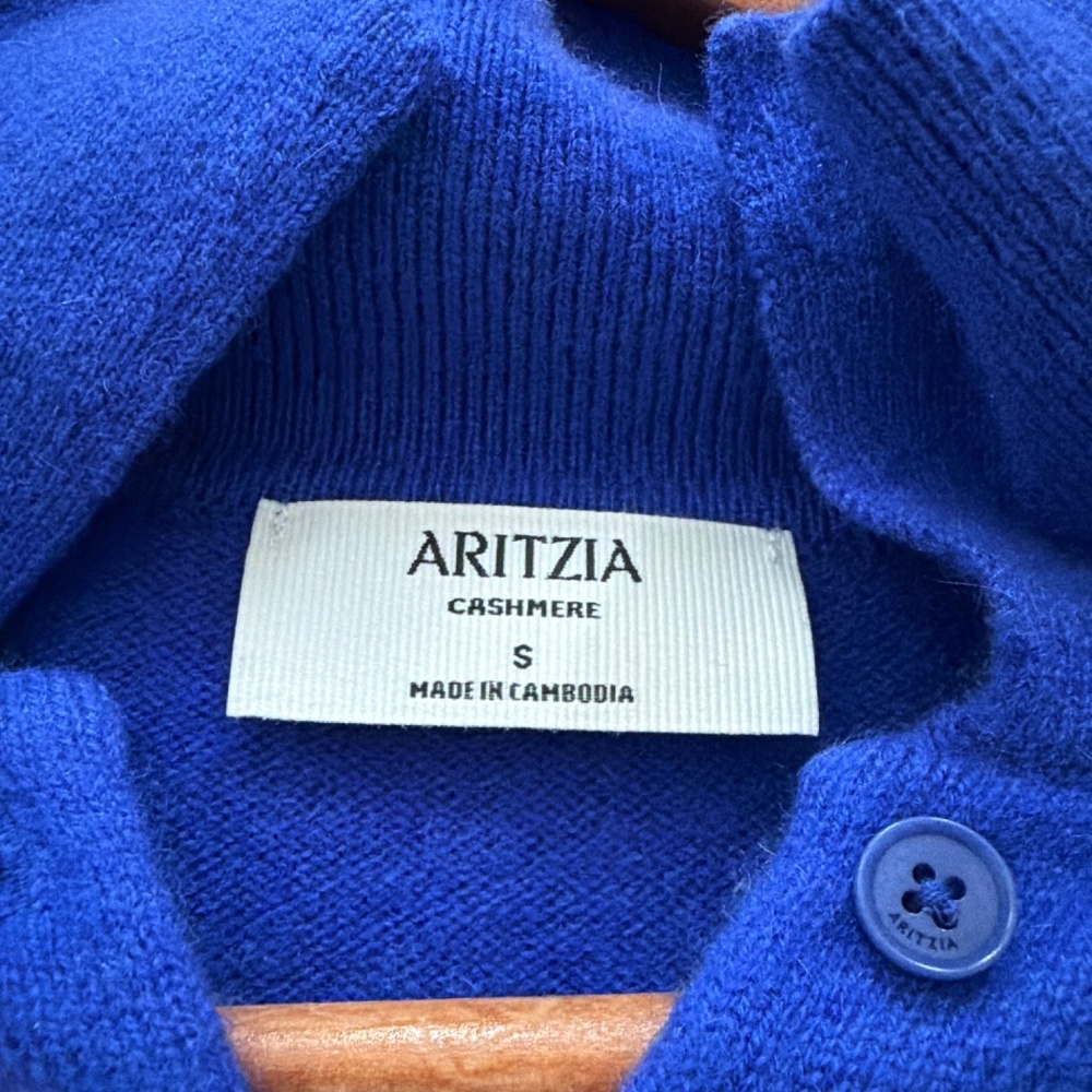 Aritzia cashmere polo - Picture 4 of 6